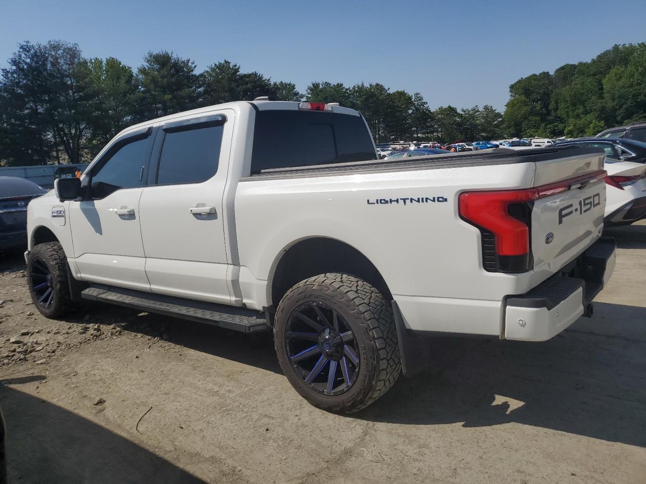 FORD F-150 LIGHTNING PRO
