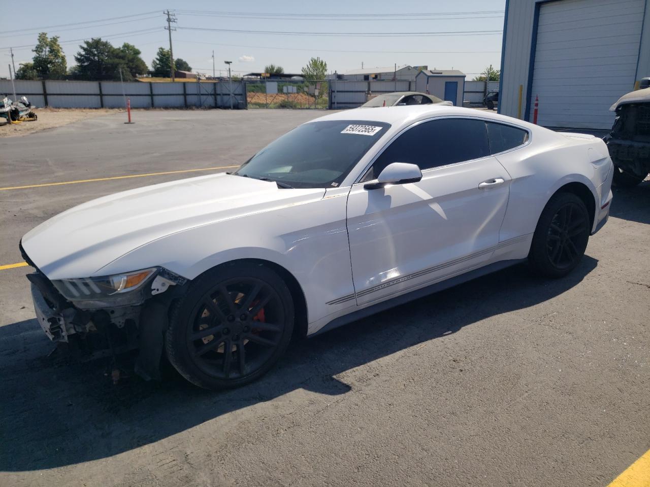 FORD MUSTANG