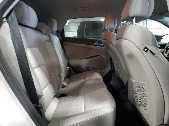 2017 HYUNDAI TUCSON LIM KM8J3CA27HU273482