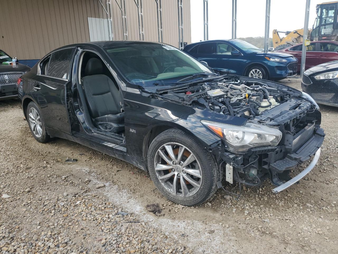 INFINITI Q50 PREMIUM