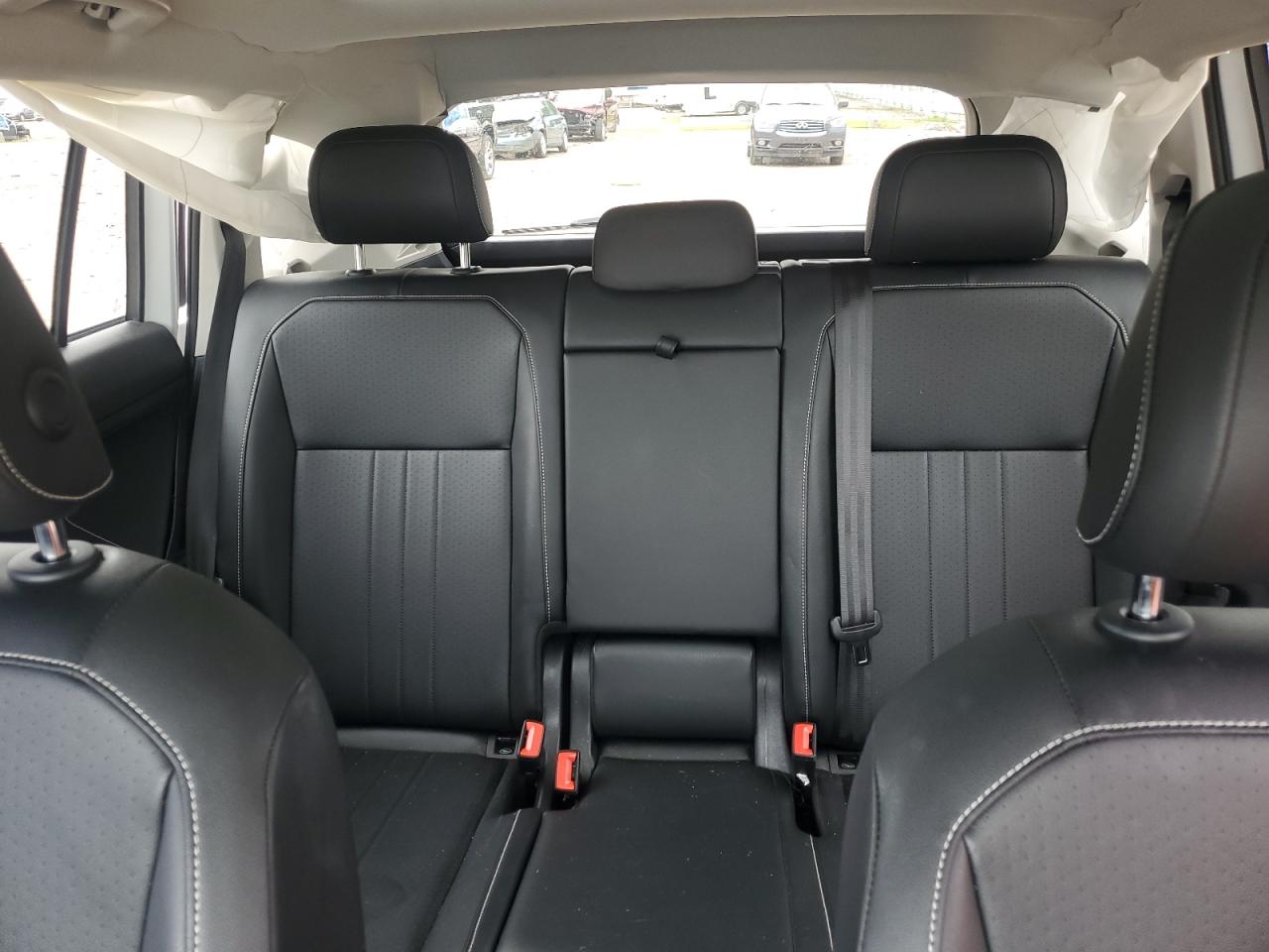 VOLKSWAGEN TIGUAN SE