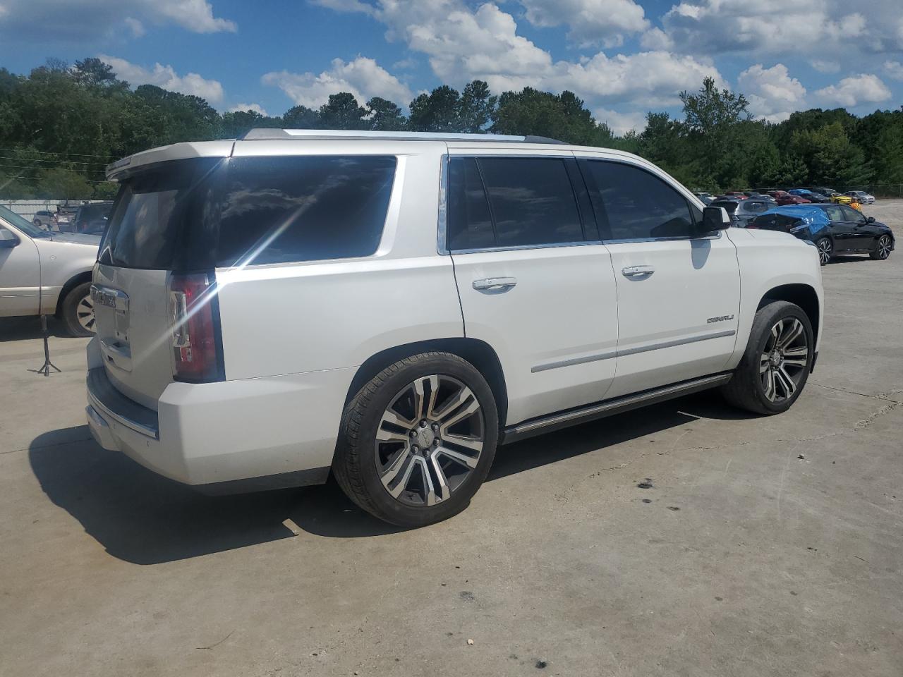 GMC YUKON DENALI
