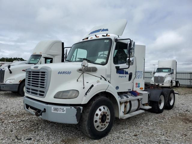FREIGHTLINER TRACTOR 2015 white   1FVJC5DV5GHFN0702 photo #3