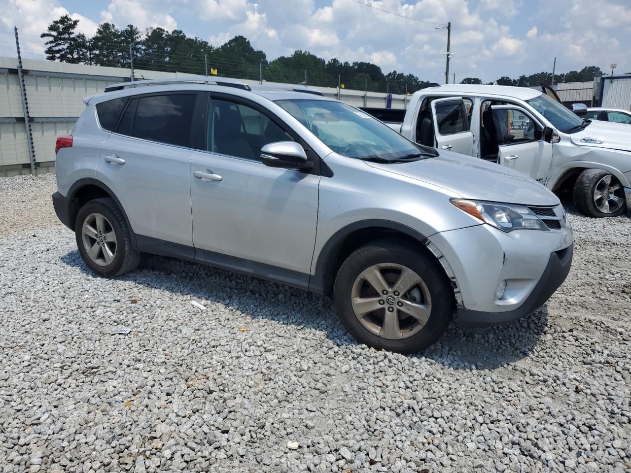 TOYOTA RAV4 XLE