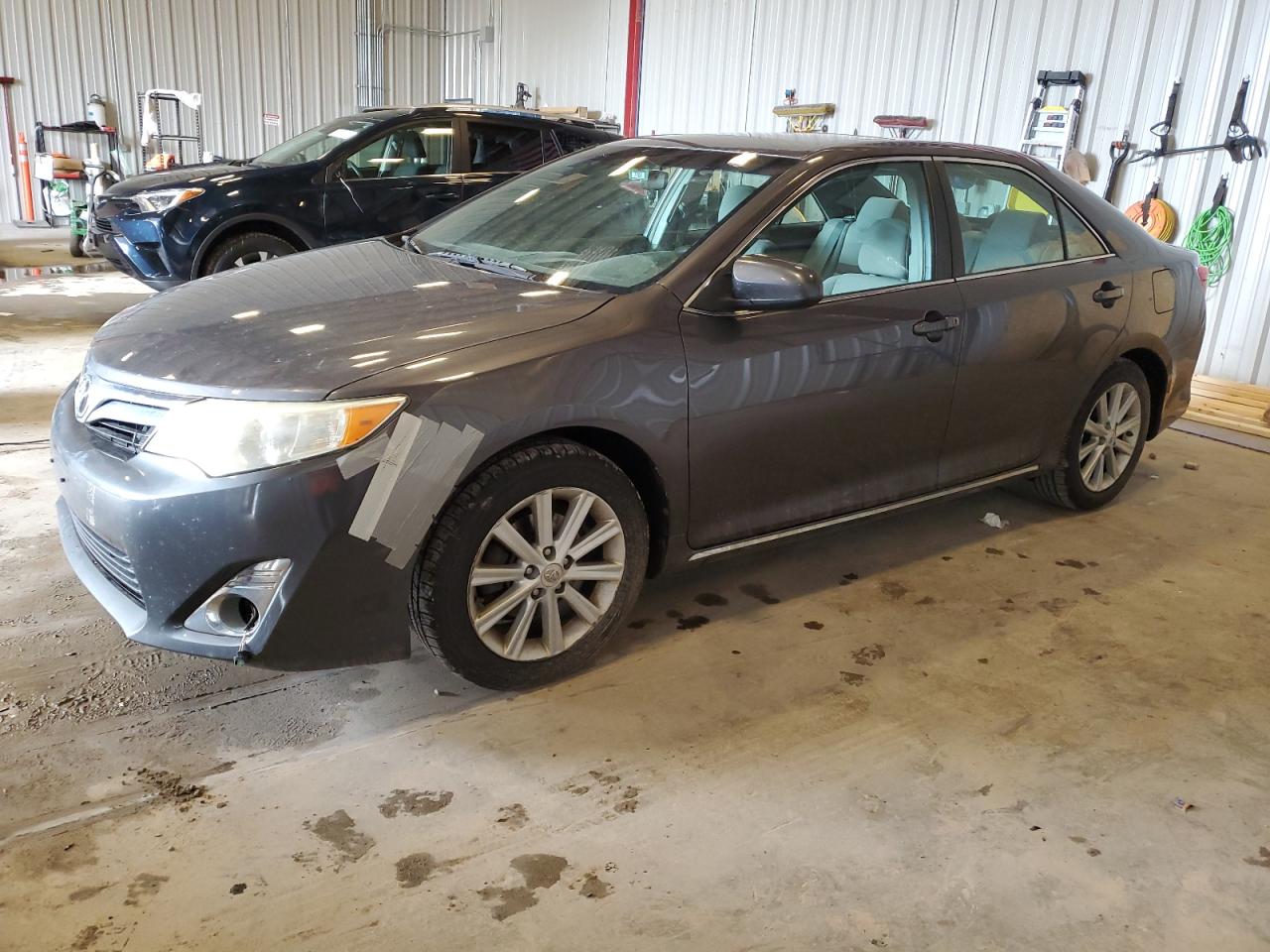 TOYOTA CAMRY BASE
