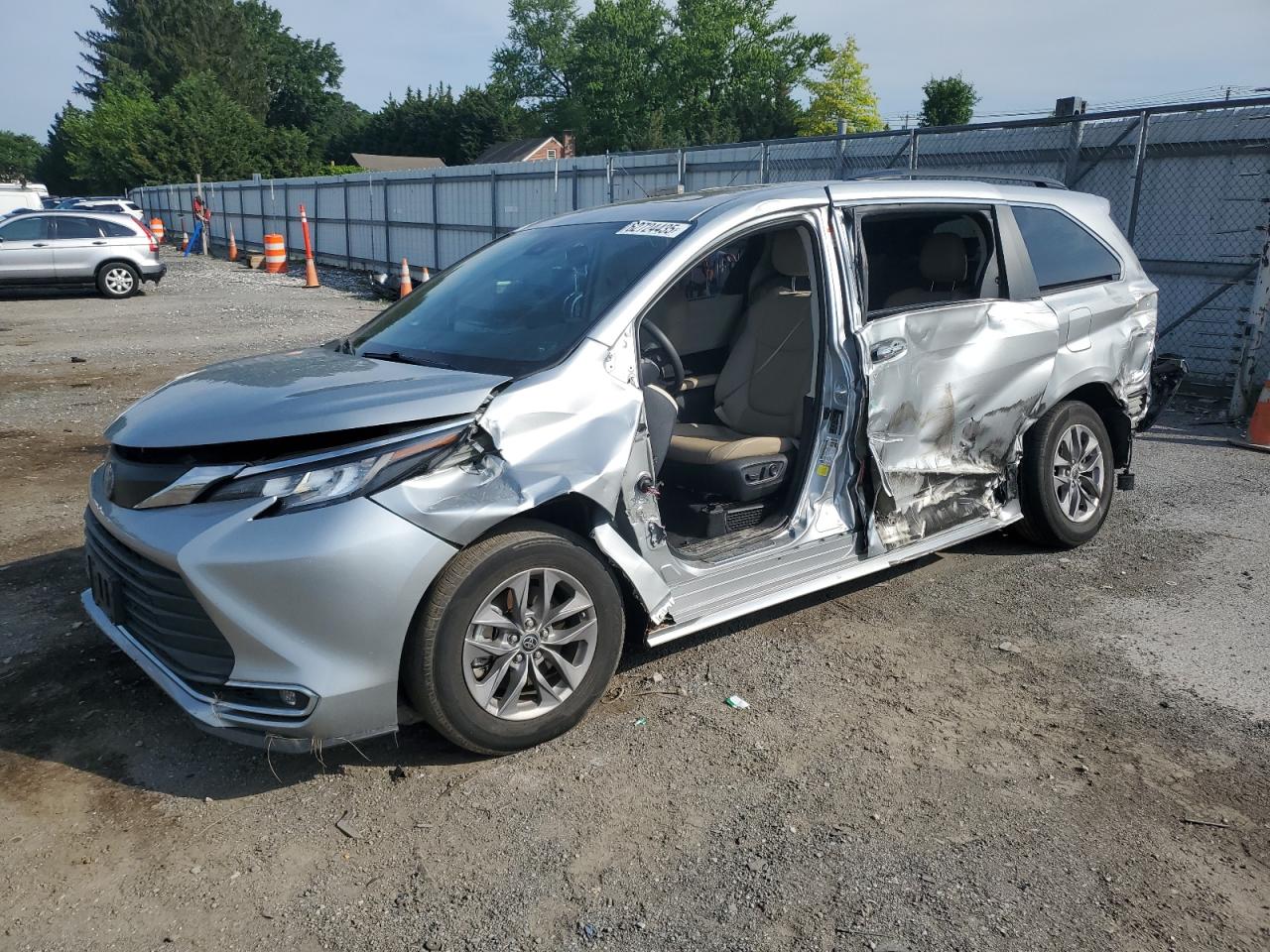 TOYOTA SIENNA XLE