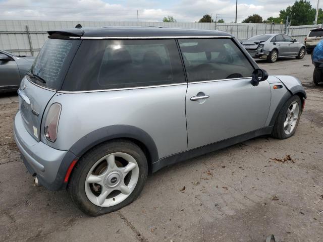 MINI COOPER 2004 gray hatchbac gas WMWRC33424TJ54032 photo #4