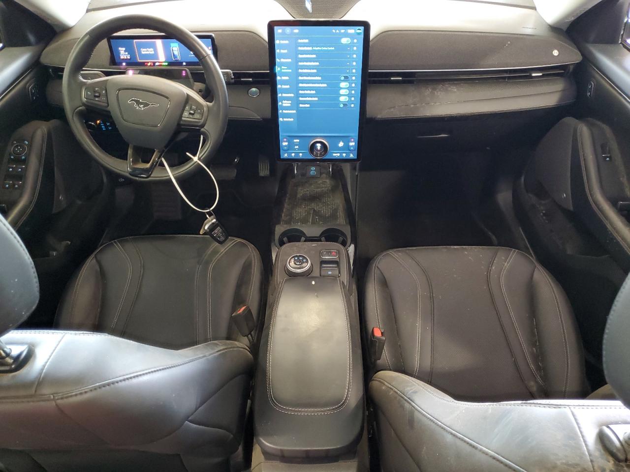 FORD MUSTANG PREMIUM