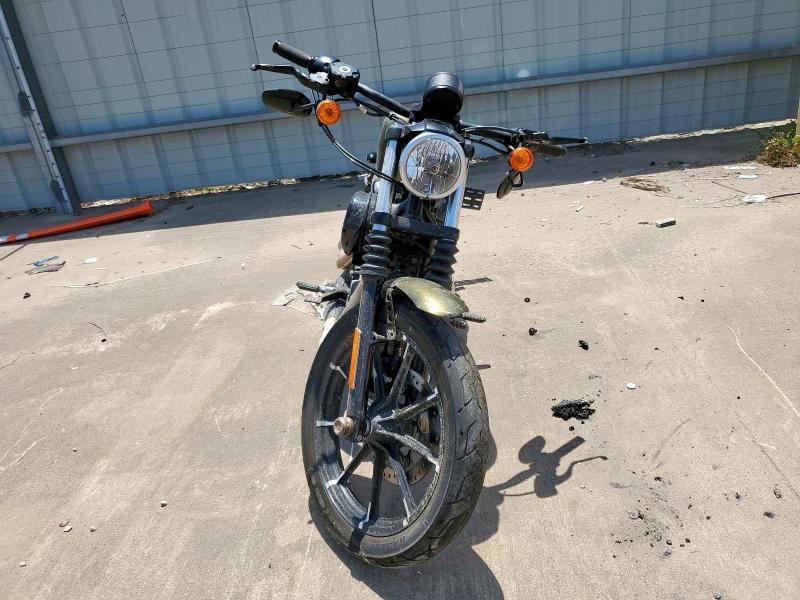 2017 HARLEY-DAVIDSON XL883 IRON 1HD4LE21XHC405576