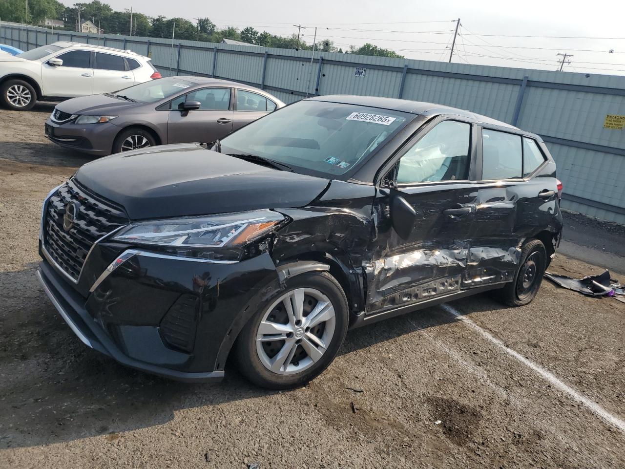 NISSAN KICKS S