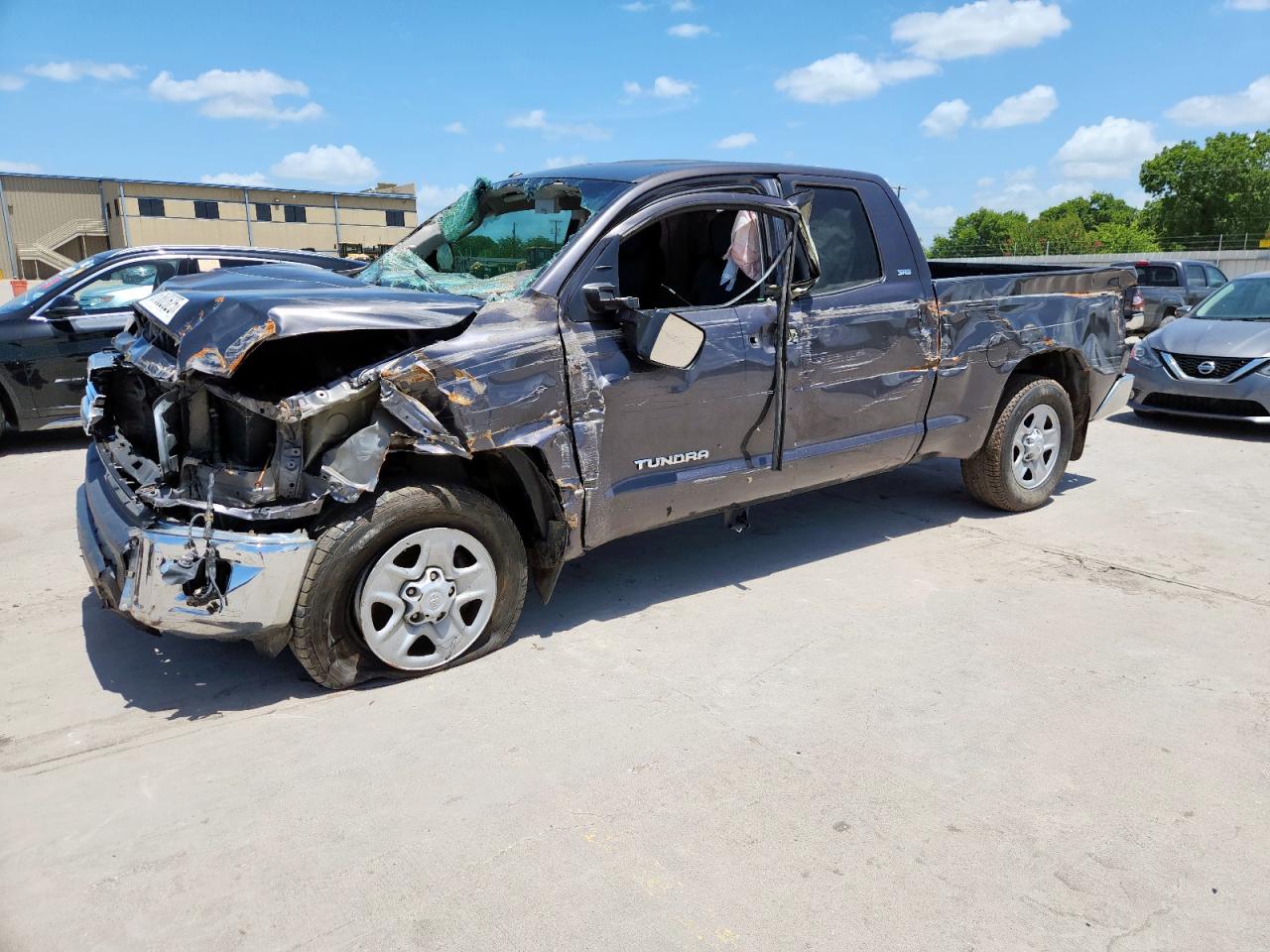 TOYOTA TUNDRA DOUBLE CAB SR