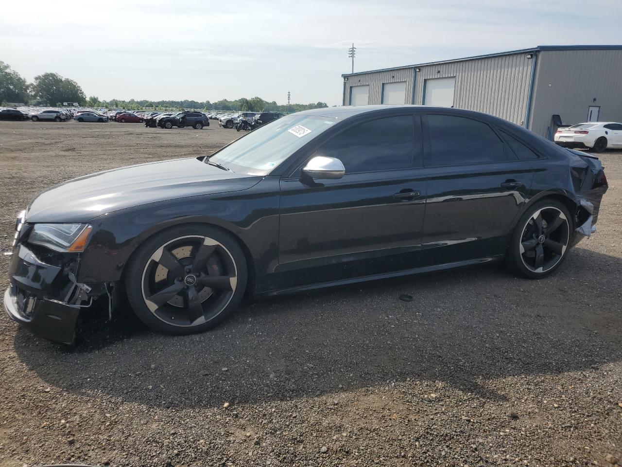 AUDI S8 QUATTRO
