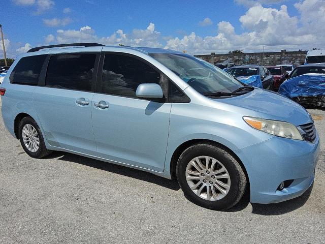 2016 TOYOTA SIENNA XLE 5TDYK3DC2GS716487