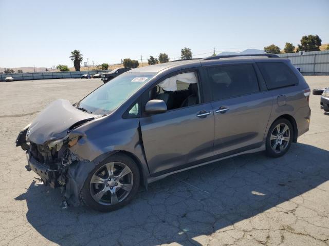 2017 TOYOTA SIENNA SE 5TDXZ3DC8HS840899