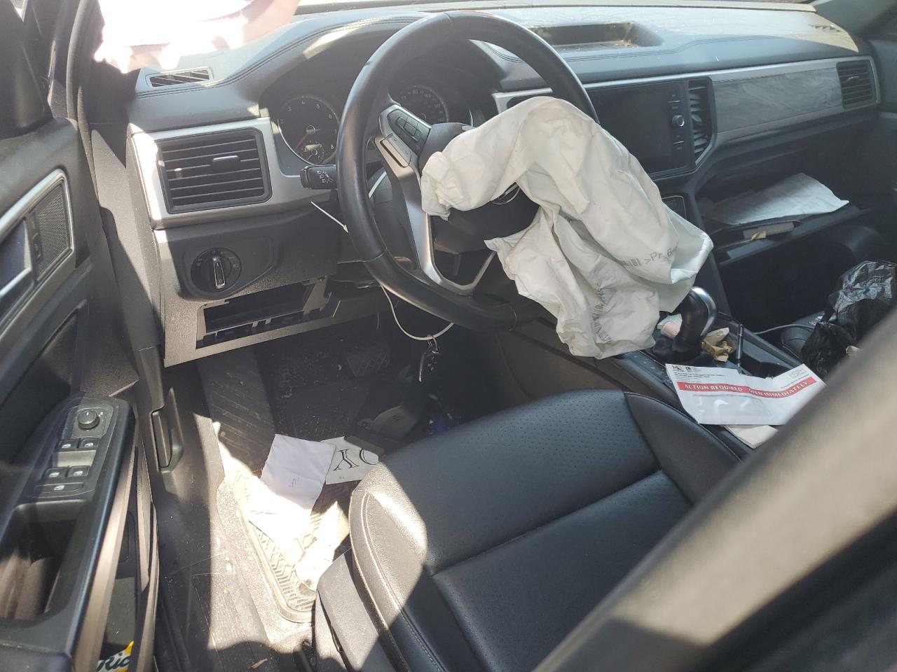 VOLKSWAGEN ATLAS CROSS SPORT SE