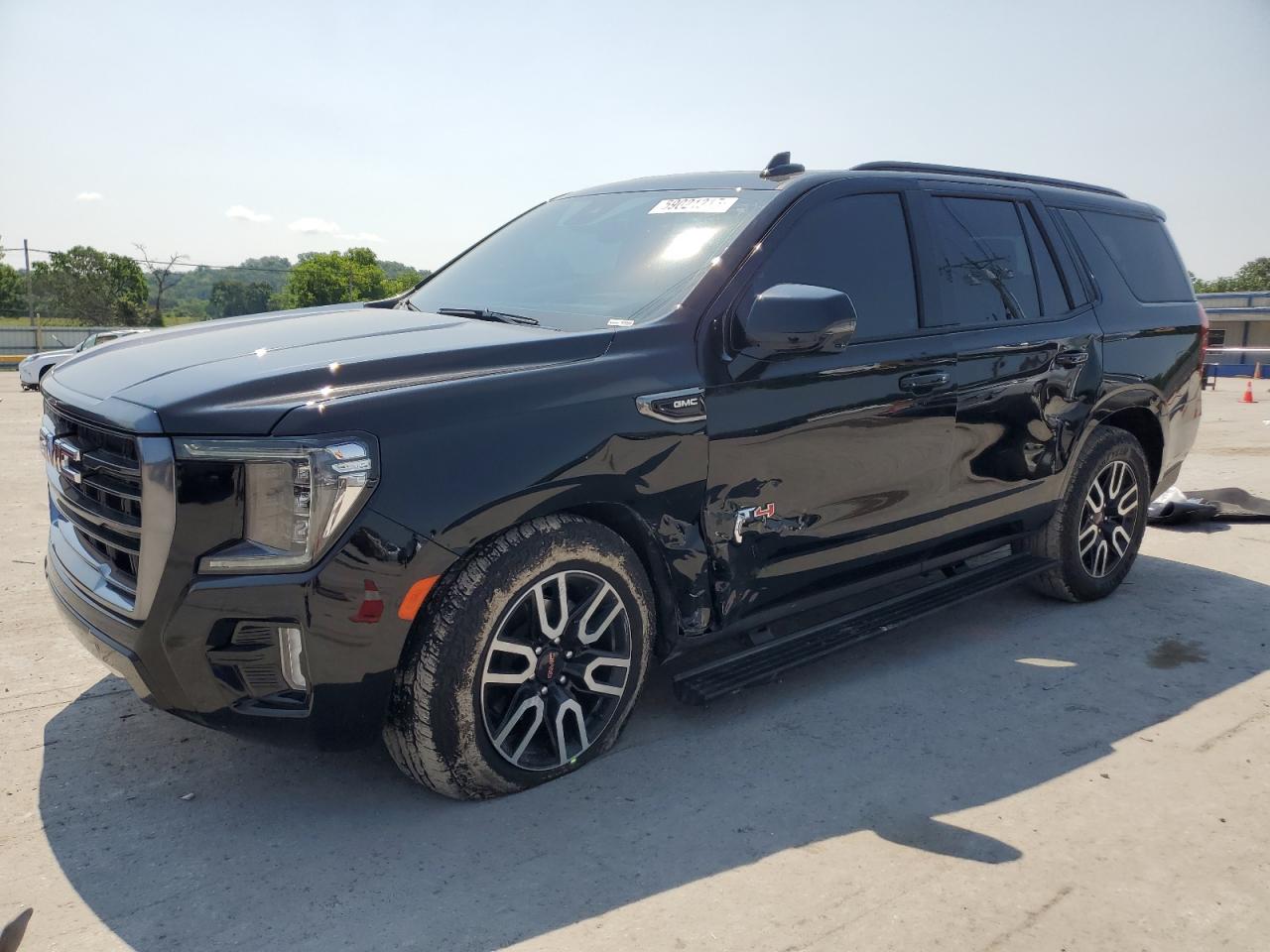 GMC YUKON AT4