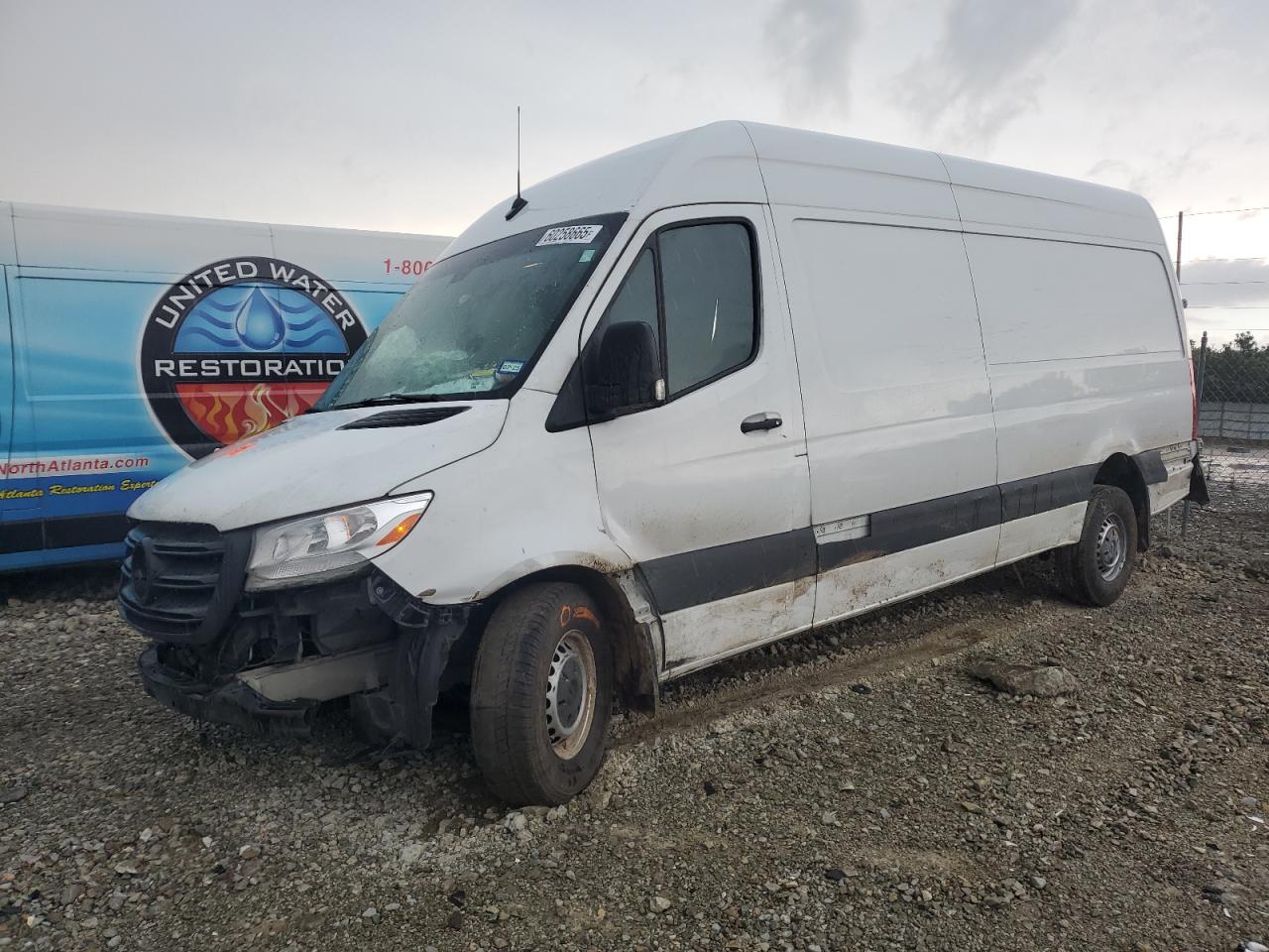 MERCEDES-BENZ SPRINTER 2500