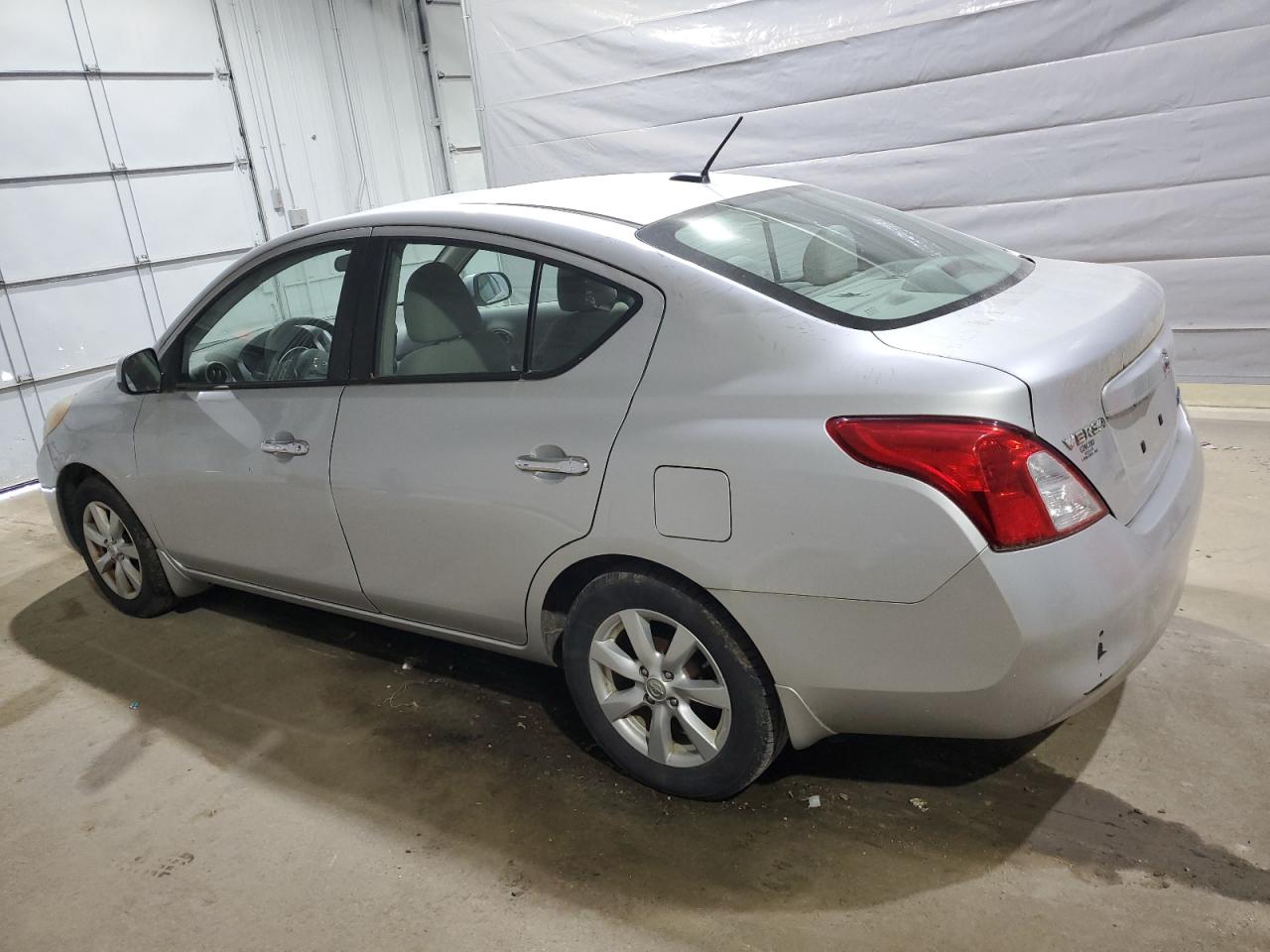 NISSAN VERSA S