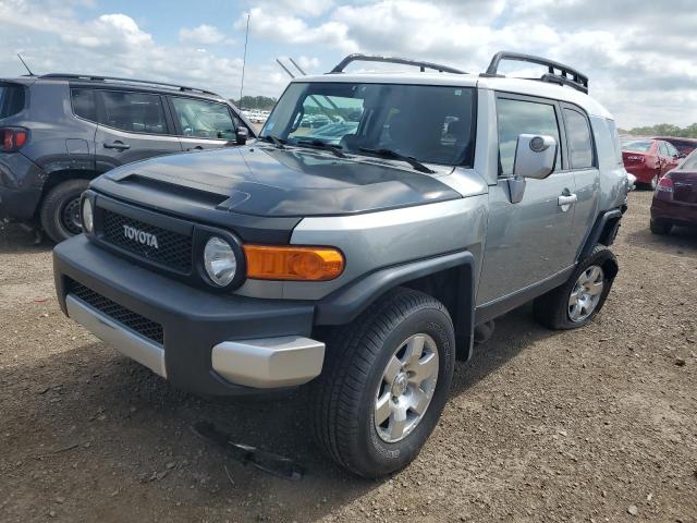 TOYOTA FJ CRUISER