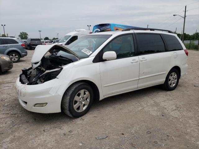 TOYOTA SIENNA XLE