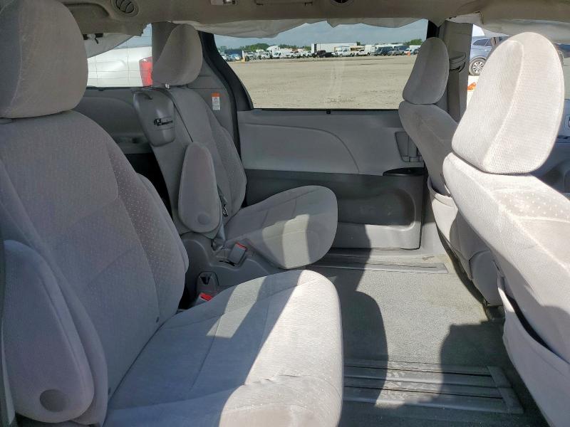 2017 TOYOTA SIENNA LE 5TDKZ3DC5HS885101