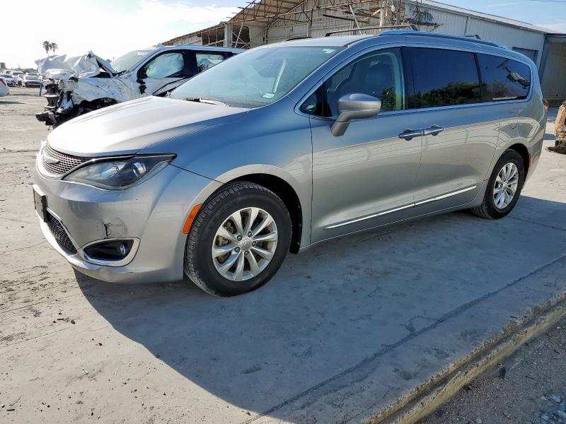 Vin: 2c4rc1bg7jr110226, lot: 61805945, chrysler pacifica touring l 2018 img_1