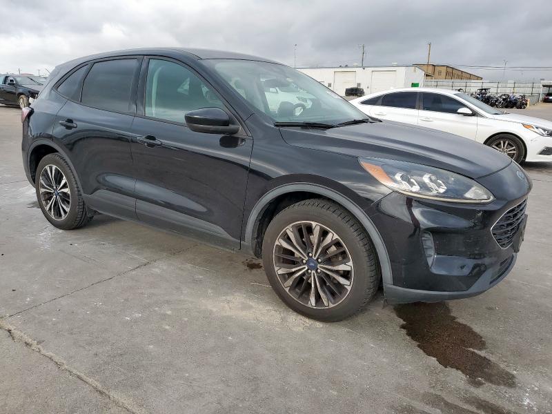 2021 FORD ESCAPE SE - 1FMCU0G68MUA28814