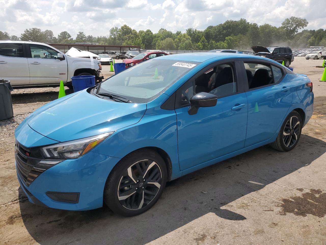 NISSAN VERSA SR
