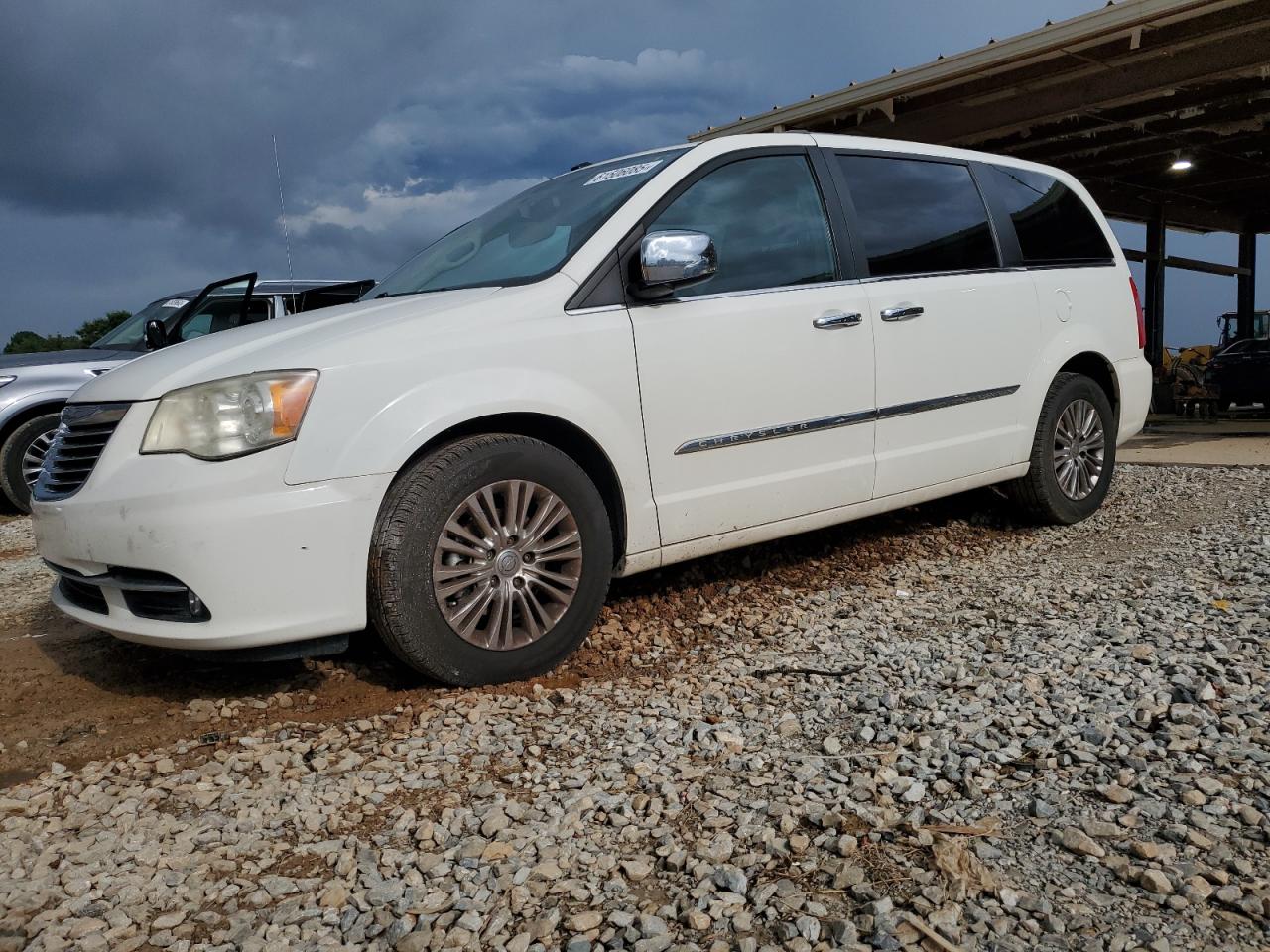 CHRYSLER TOWN & COUNTRY LIMITED