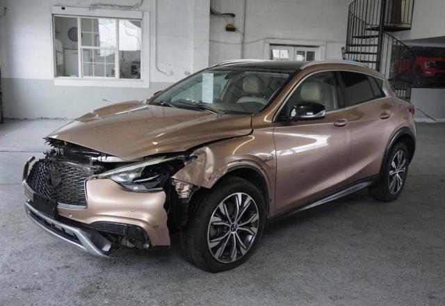 2017 INFINITI QX30 BASE SJKCH5CR6HA023217