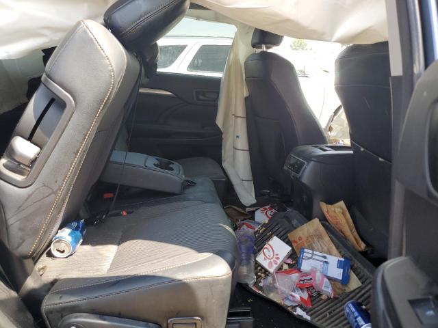 2018 TOYOTA HILANDR LE 5TDBZRFH0JS814535