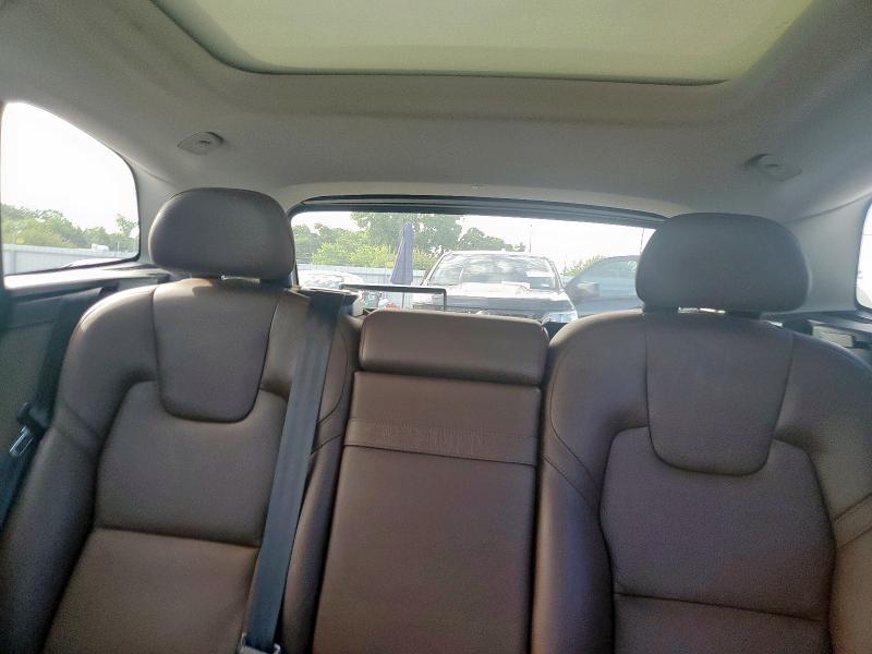 2018 VOLVO XC60 T5 - LYV102RK3JB097400