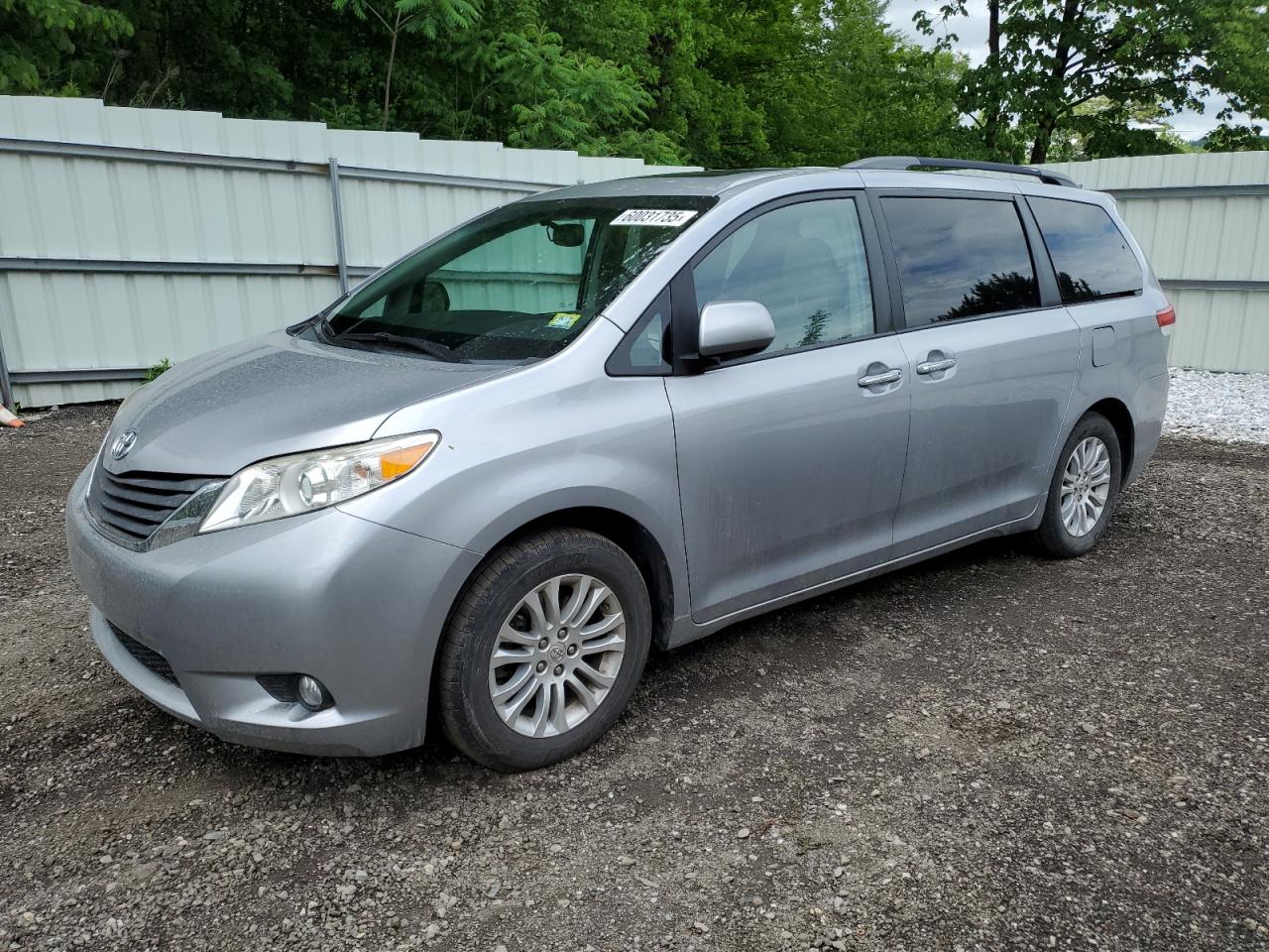 TOYOTA SIENNA XLE