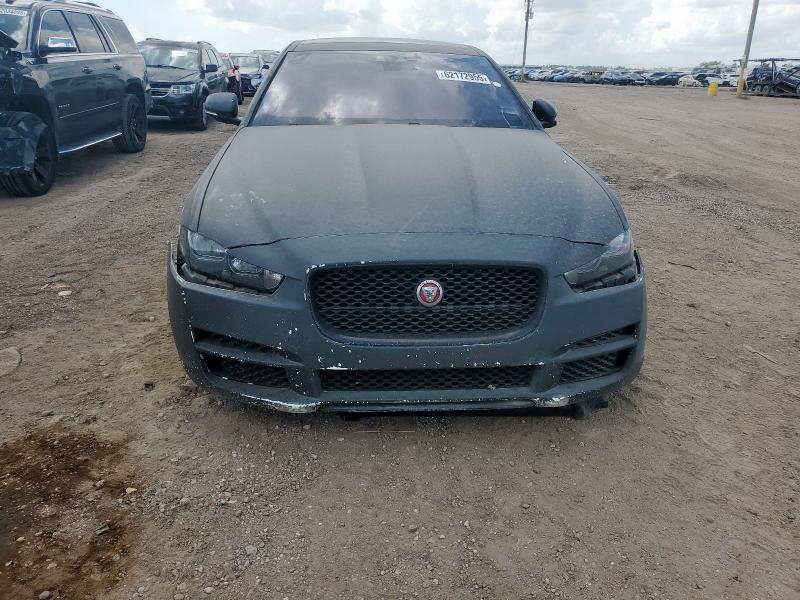 2019 JAGUAR XE SAJAR4FX8KCP52473