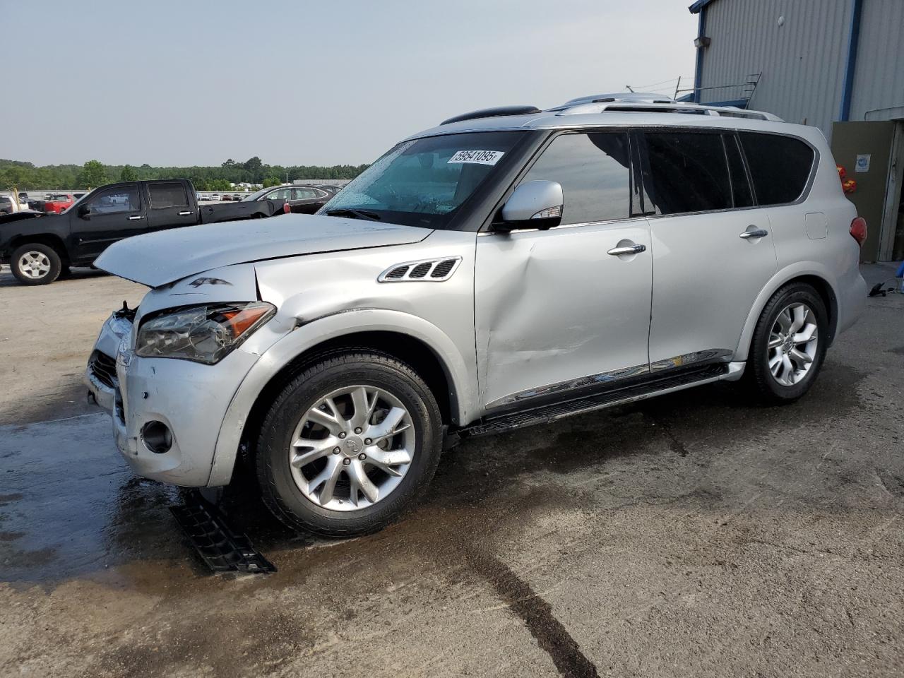 INFINITI QX56