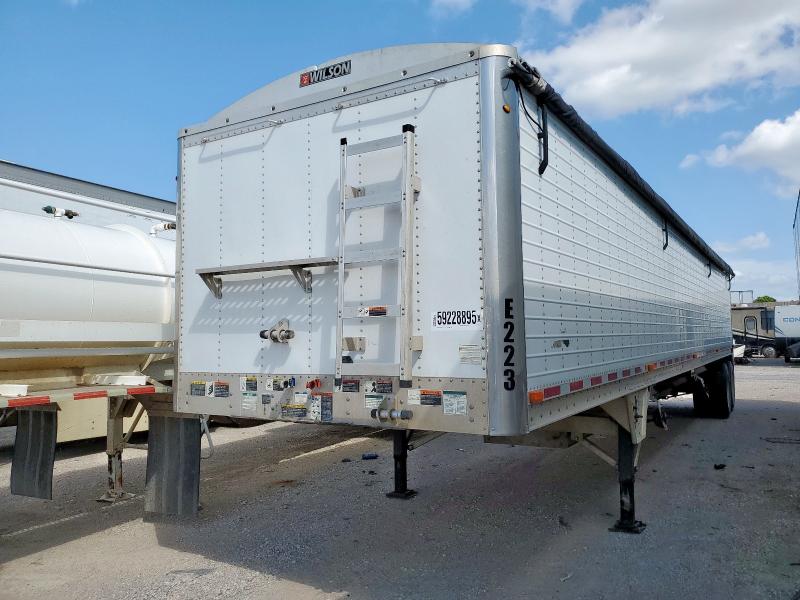WILSON UNKNOWN 2017 white   4WW4432AXH7713440 photo #3