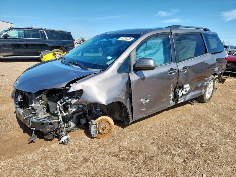 Vin: 5tdkz3dc8hs831081, lot: 62223795, toyota all models le 2017 img_1