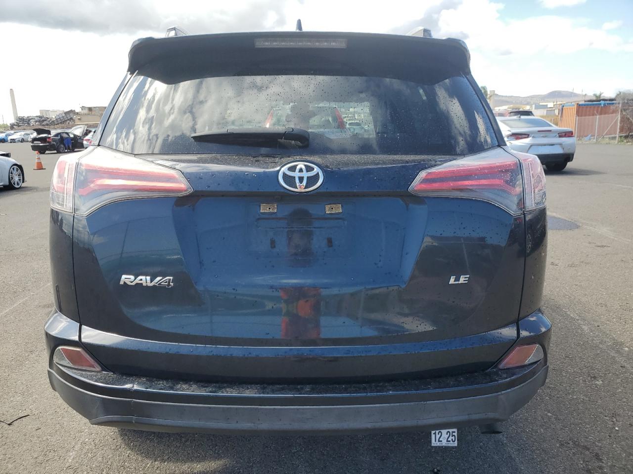 TOYOTA RAV4 LE