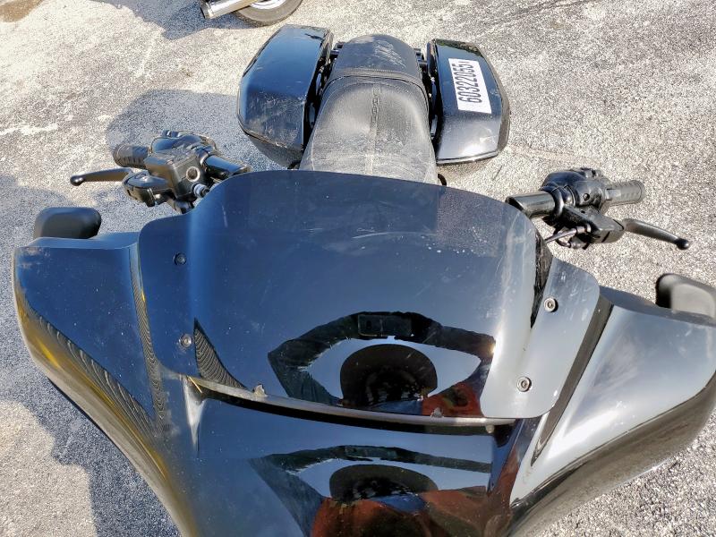 2024 HARLEY-DAVIDSON FLHX 1HD1KB718RB663891