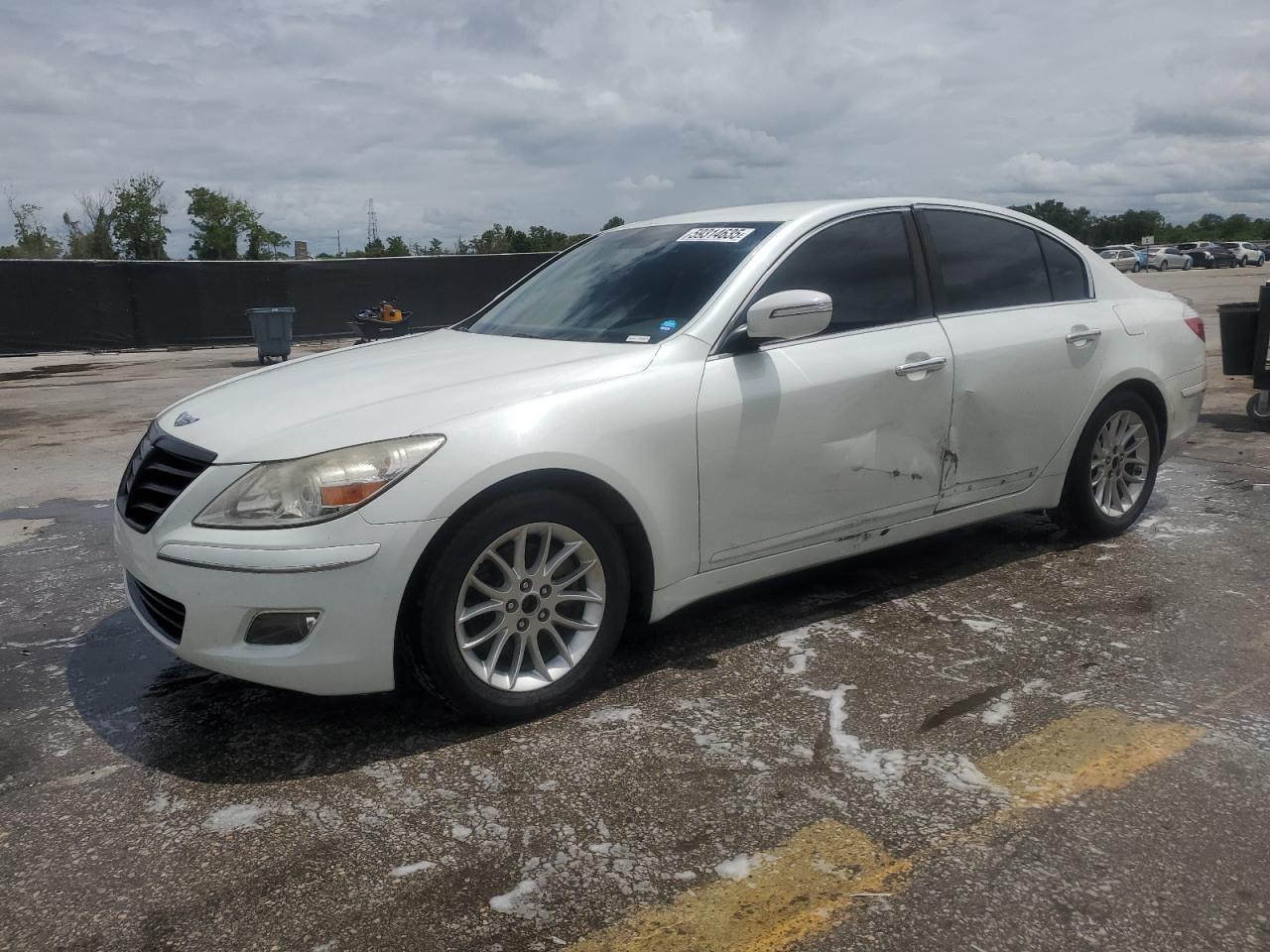  Salvage Hyundai Genesis