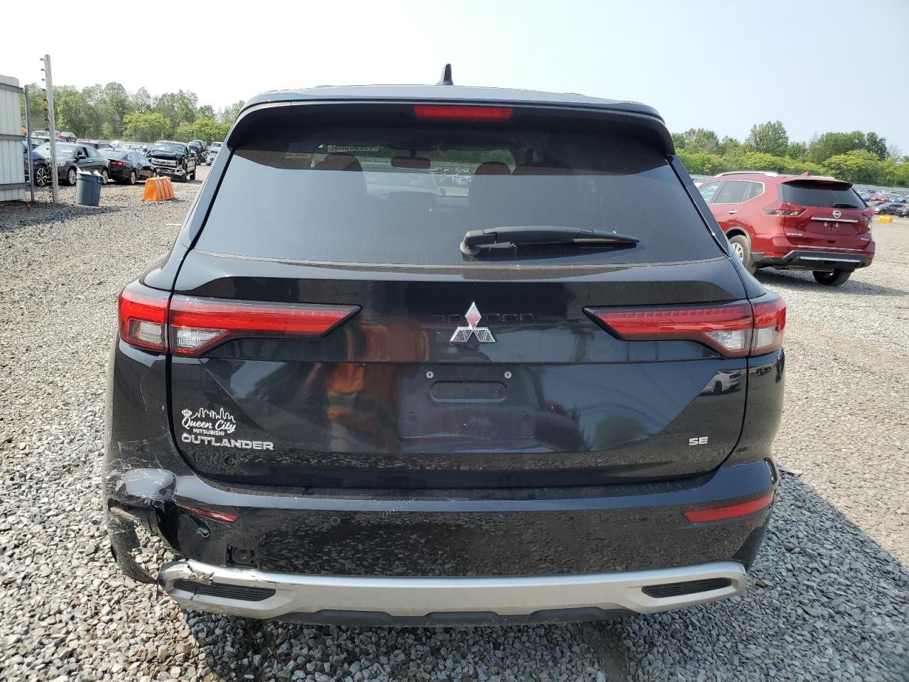 MITSUBISHI OUTLANDER SE
