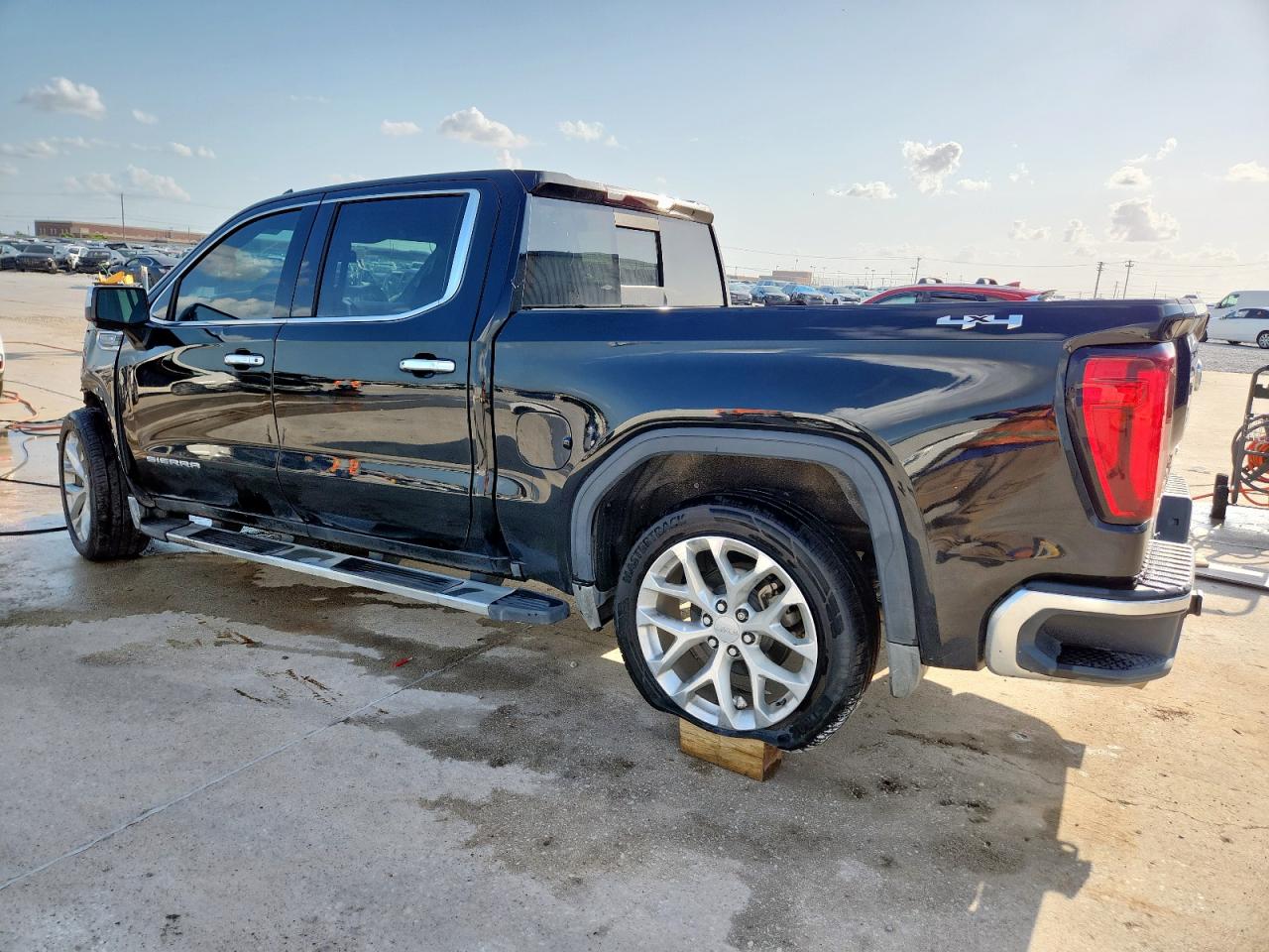 GMC SIERRA K1500 SLT