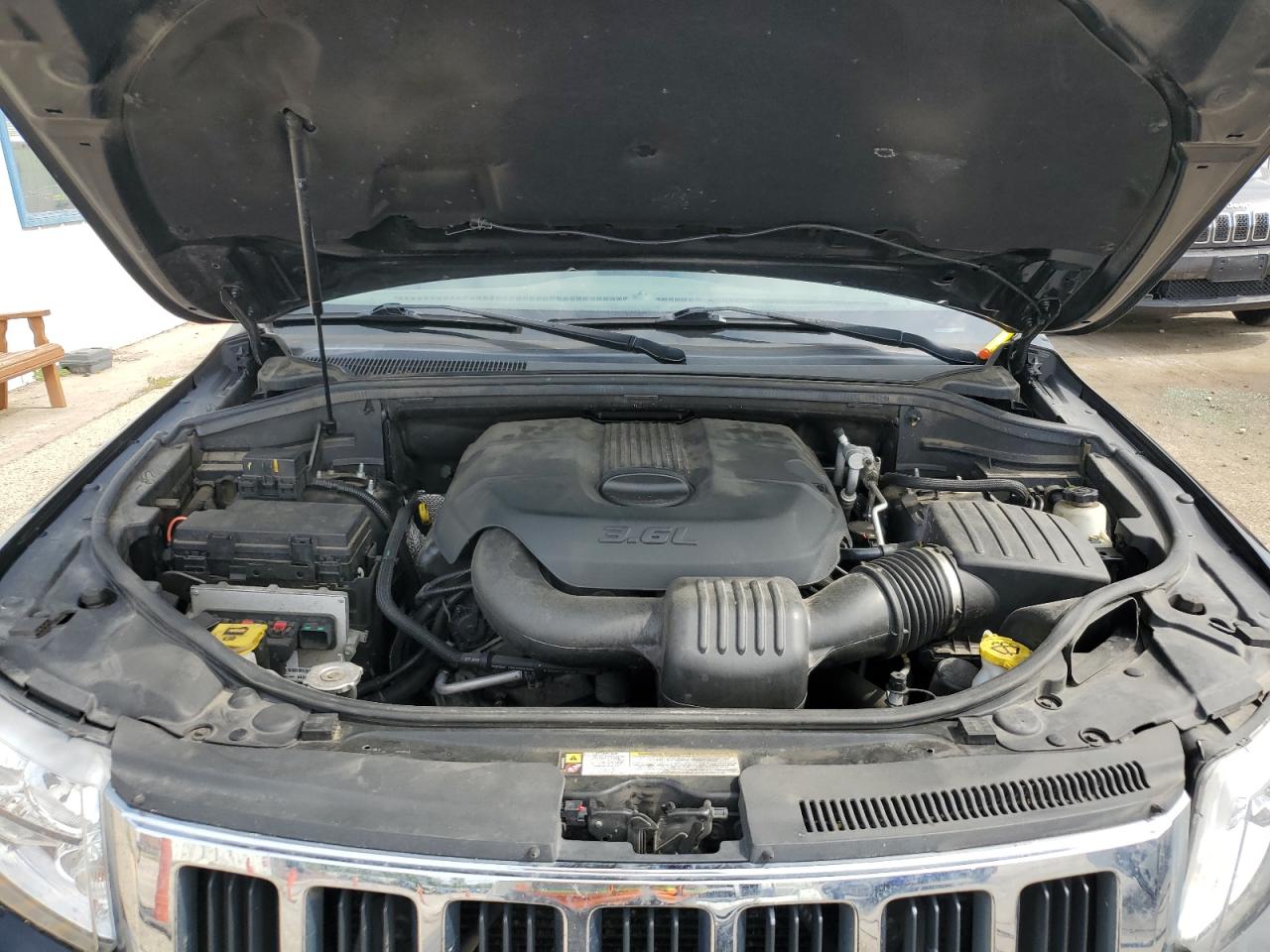 JEEP GRAND CHEROKEE LAREDO