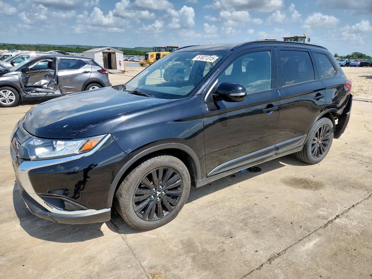 MITSUBISHI OUTLANDER SE