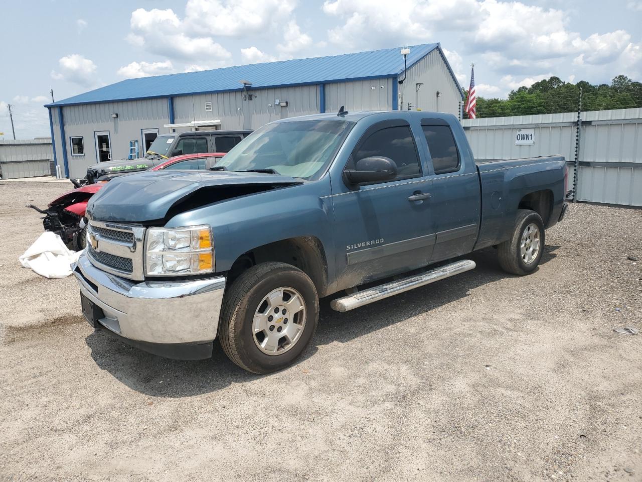 CHEVROLET SILVERADO C1500 LT