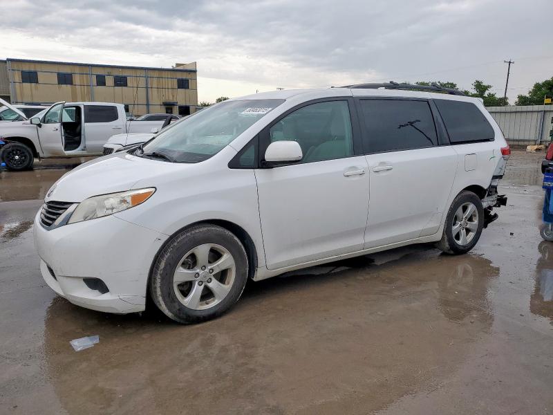 TOYOTA SIENNA LE