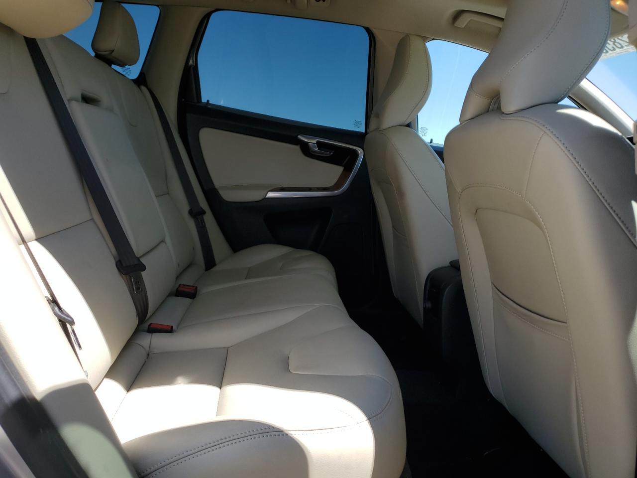 VOLVO XC60 T5 INSCRIPTION