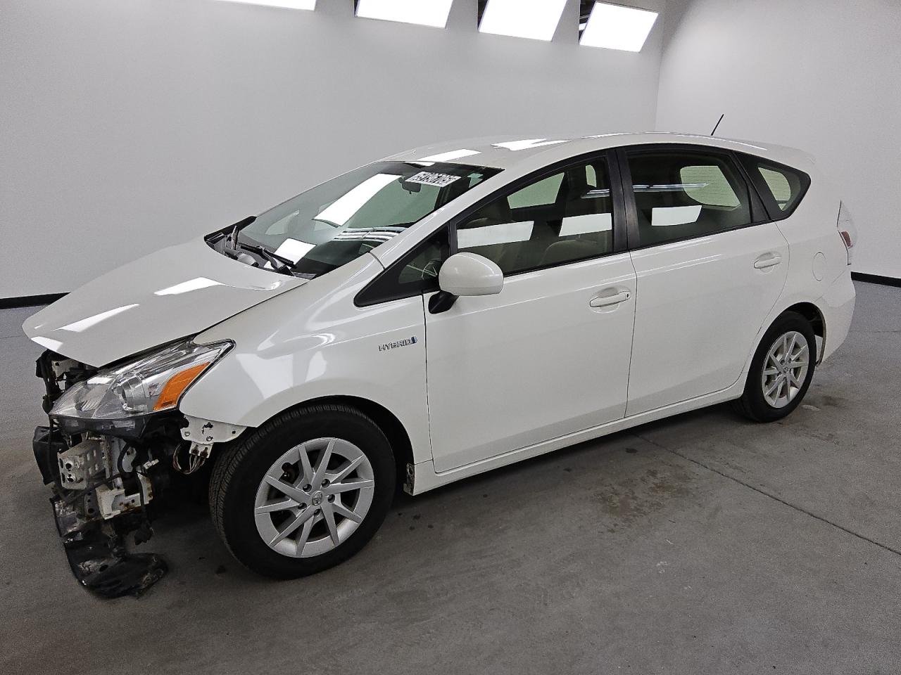 TOYOTA PRIUS V