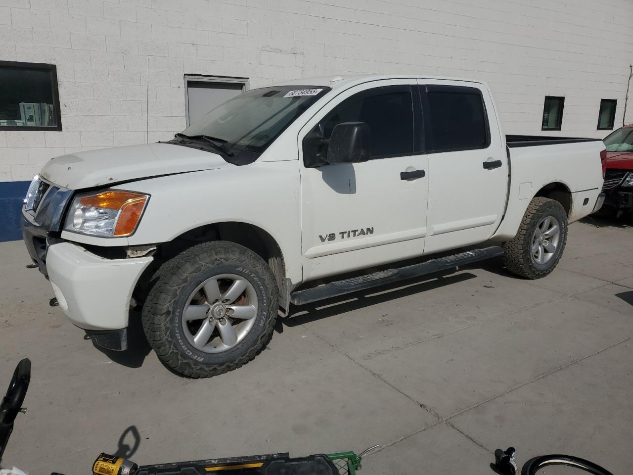 NISSAN TITAN S