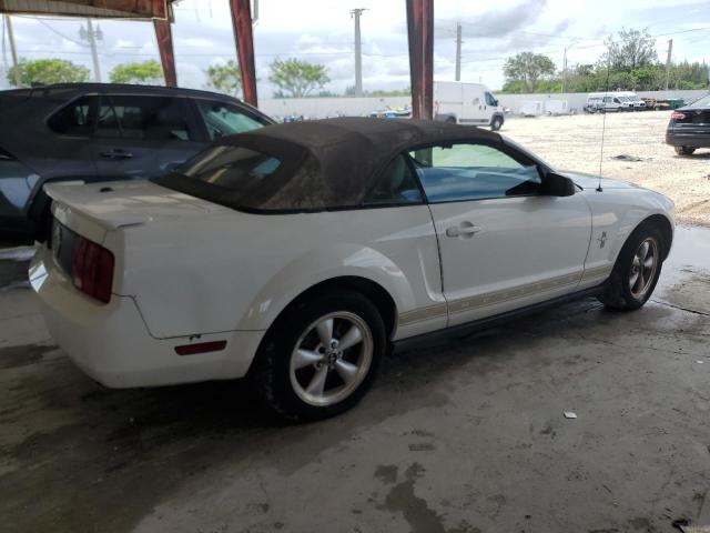 FORD MUSTANG 2008 white  gas 1ZVHT84N285127603 photo #4